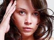 Hairy brunette natural Elena showing her unshaven pussy