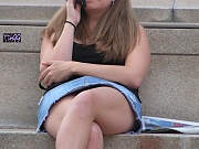 Best upskirt! Sitting cutie in denim mini voyeured