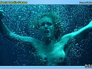 Statuesque supermodel Rebecca Romijn goes full frontal