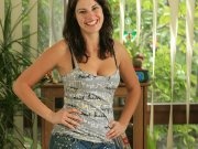 Brunette Karmen strips down to her sexy natural body