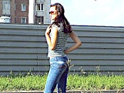 Click here and enjoy amateur video with the chicks ass wrapped in tight fitting jeans