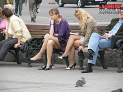 Hot sitting upskirts were caught in the streets 