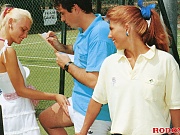 Sporty retro outdoor babes fucked by tennis horny players 