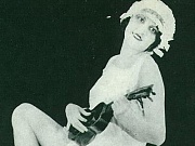 Vintage babes enjoy posing naked with a hat in the twenties 