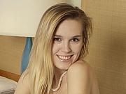 She is young, blond and really HOT! Amanda fingers herself