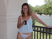 Free pics from WifeBucket.com