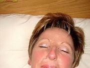 MILFs and cougars love facials